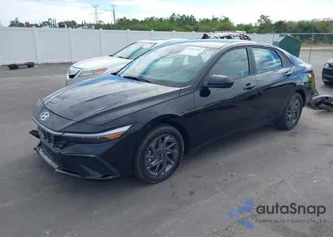 2024 Hyundai Elantra Sel z USA, uszkodzony, nr VIN KMHLM4DG8RU684345